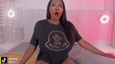 Darlis  online show from September 19, 8:30 pm