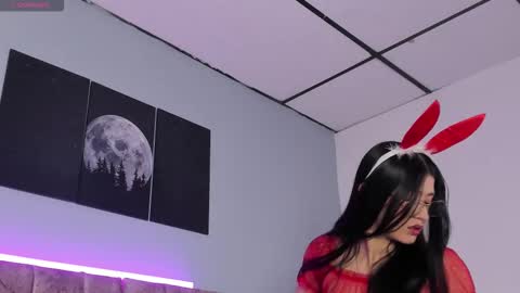 Jasmine online show from January 10, 11:48 am