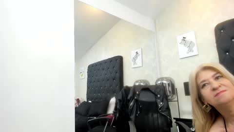 _johnson_alana online show from December 3, 12:51 pm