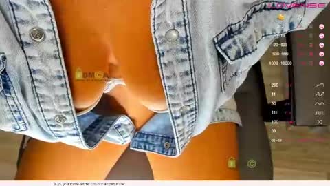 _justcallme_ online show from June 19, 10:35 pm