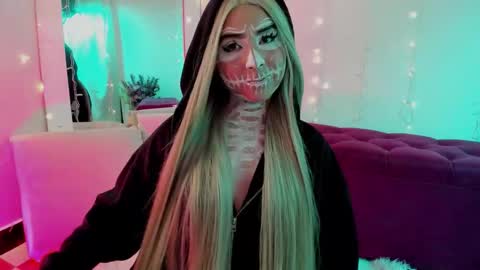 _karine01 online show from October 19, 2:57 am