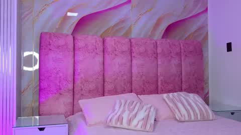 Kendall online show from March 20, 12:32 pm