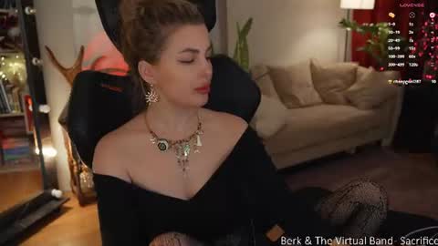 _lady__m_ online show from June 17, 7:37 pm