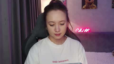 _lalune_ online show from November 17, 3:13 pm