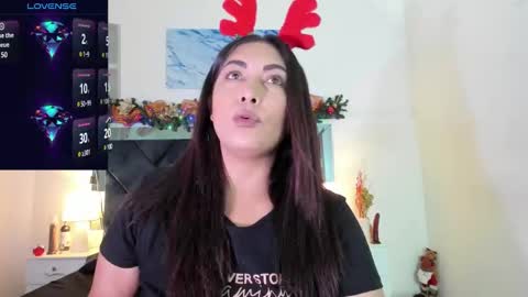 Lauralove online show from December 23, 5:32 pm