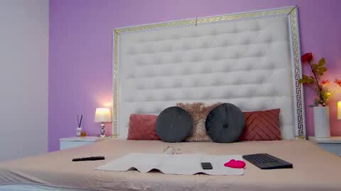 Lena Paul online show from September 22, 4:11 am