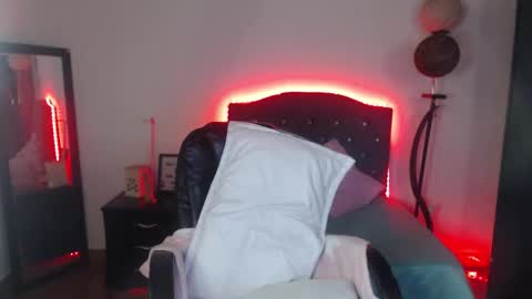 Lia online show from October 1, 5:07 pm