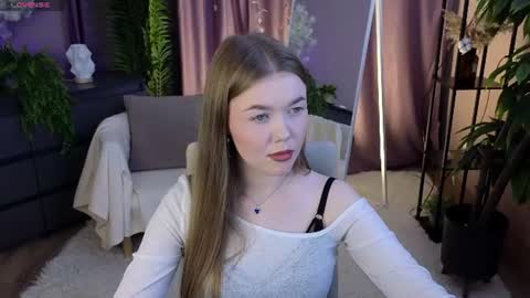 _liilcrystal_ online show from June 26, 7:59 pm