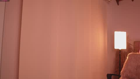 Lissana online show from December 20, 9:52 pm