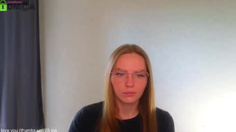 Welcome guys  Pleasure to see you all here  My name is Lysafeta and MichaelaTip menu is active Private is open  online show from October 3, 5:45 am