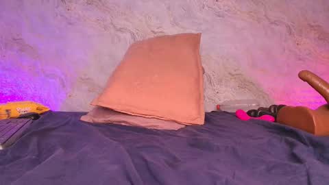 Maddy online show from October 10, 1:27 pm