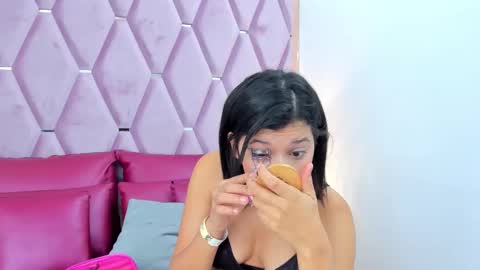 Nahayo  online show from November 30, 12:09 pm