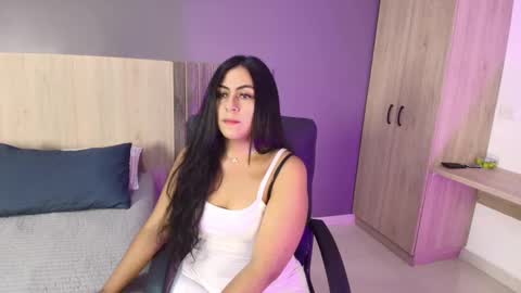 _miamiller_ online show from March 2, 7:41 pm