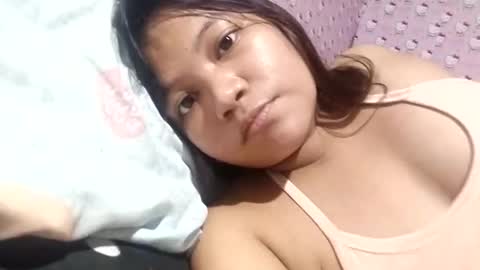 _milkytitsmomxx_ online show from December 9, 12:56 am