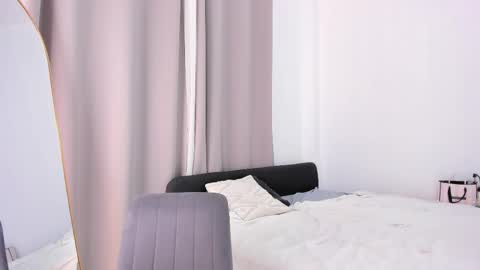 _milkyway online show from April 14, 1:33 pm