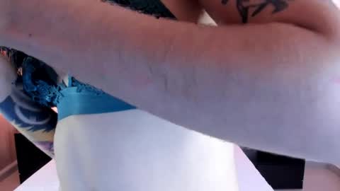 mizuki  online show from April 17, 3:36 pm