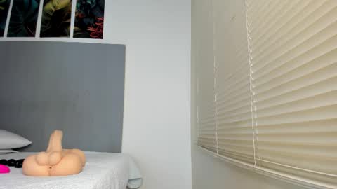 _molly_rosse_ online show from November 5, 12:32 pm