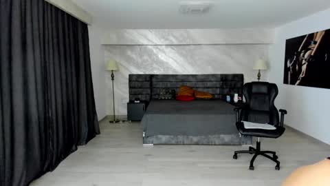 Maya online show from February 5, 5:09 am