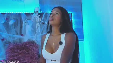 naomi brown online show from October 13, 1:19 am