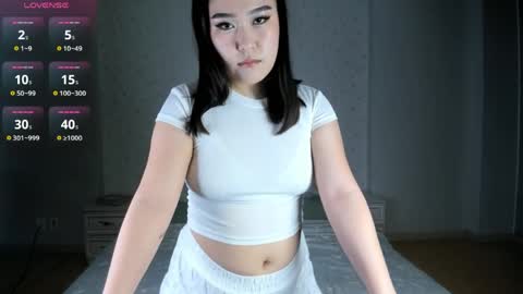 _nari_ online show from April 11, 5:38 pm