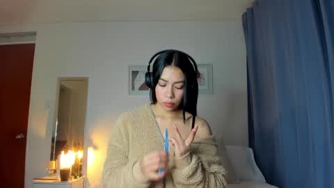 independent model natha online show from March 6, 7:25 am