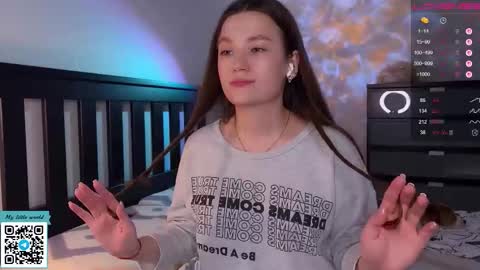 Mia with a big heart  online show from September 11, 1:55 pm