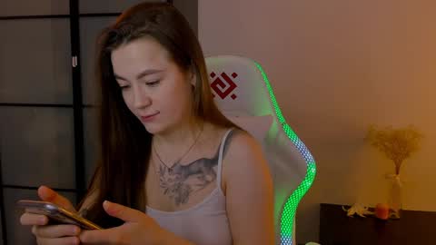 Mia with a big heart  online show from December 3, 3:40 am