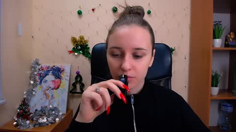 Nica online show from December 27, 11:50 am