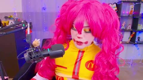 niiky online show from January 11, 4:34 pm