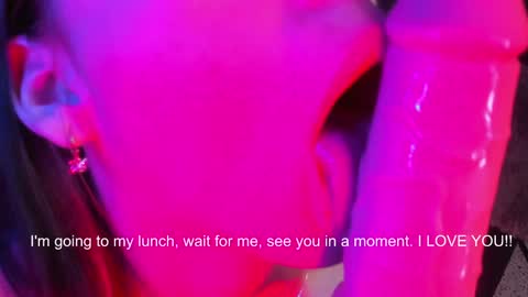 _noahjones online show from December 22, 11:44 am