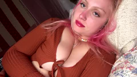 _peaceoutgirlscout_ online show from September 26, 4:32 am