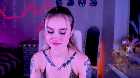 _ravena online show from February 3, 2:02 pm