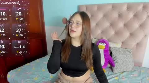 Sarah online show from February 18, 1:44 pm