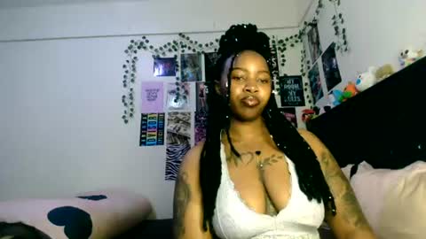 Abbie online show from August 7, 7:10 pm