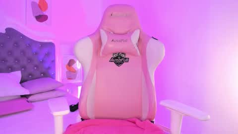 Sharlot online show from September 13, 2:14 pm