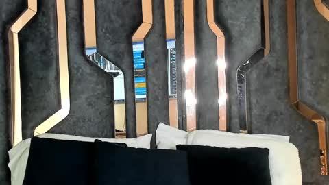 _silvia_vega_ online show from October 19, 5:53 am