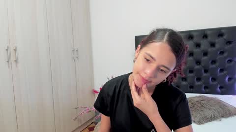 Sussi online show from February 8, 2:49 pm