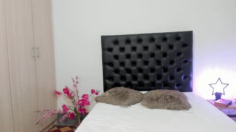 Sussi online show from February 5, 1:44 pm