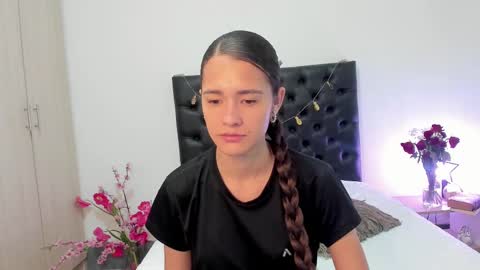 Sussi online show from February 17, 1:11 pm