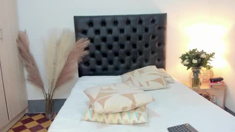 Sussi online show from September 12, 2:02 pm