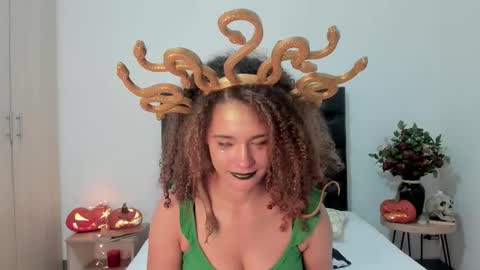 Sussi online show from October 31, 4:11 pm