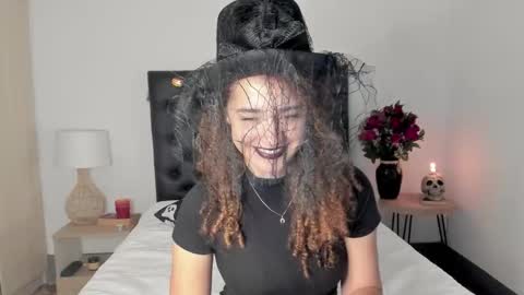 Sussi online show from October 17, 2:53 pm