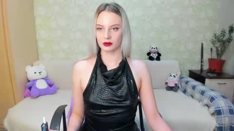 Marie online show from July 28, 11:39 am