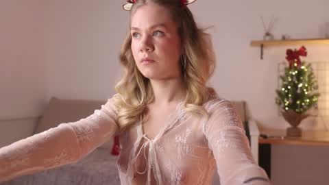 Annie online show from December 26, 1:40 am