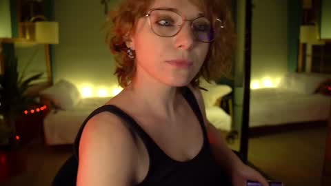 Evi online show from January 10, 11:39 pm