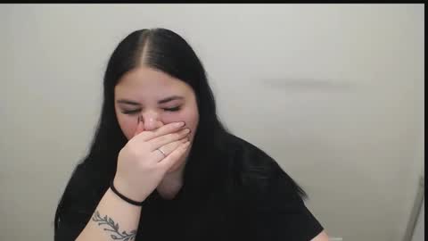 Trisha online show from November 13, 2:49 pm