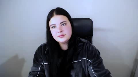 Trisha online show from October 23, 12:00 pm