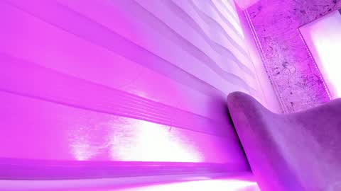 valeria jade online show from April 11, 7:45 am