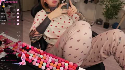 Alis online show from December 17, 7:45 am