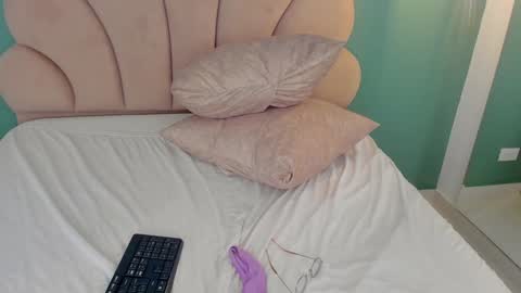  Vix  online show from January 15, 10:06 am